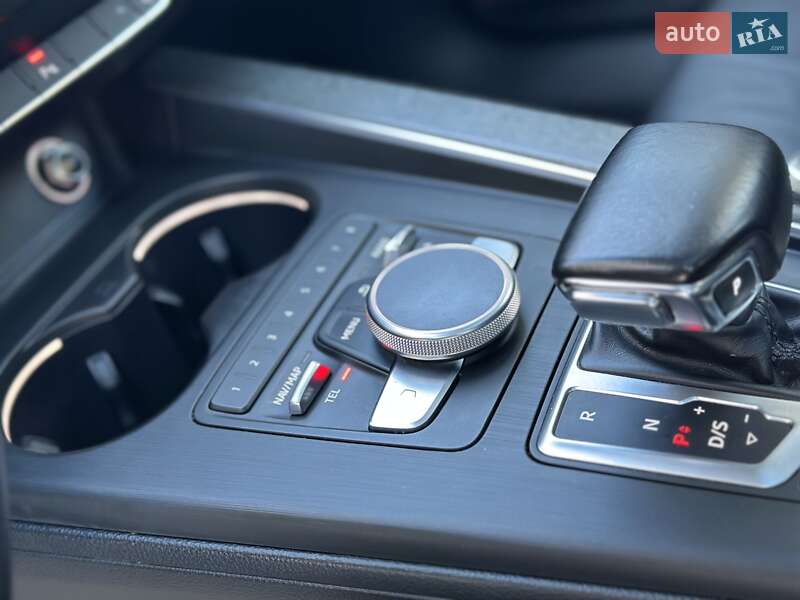 Седан Audi A4 2017 в Дрогобыче