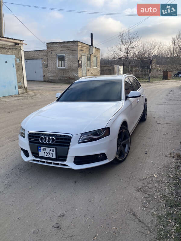 2010 Audi A4, VIN WAUWFAFL4AA175411:plate — фото 1 (autoria)