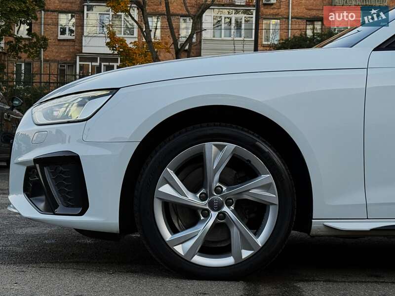 Седан Audi A4 2020 в Киеве