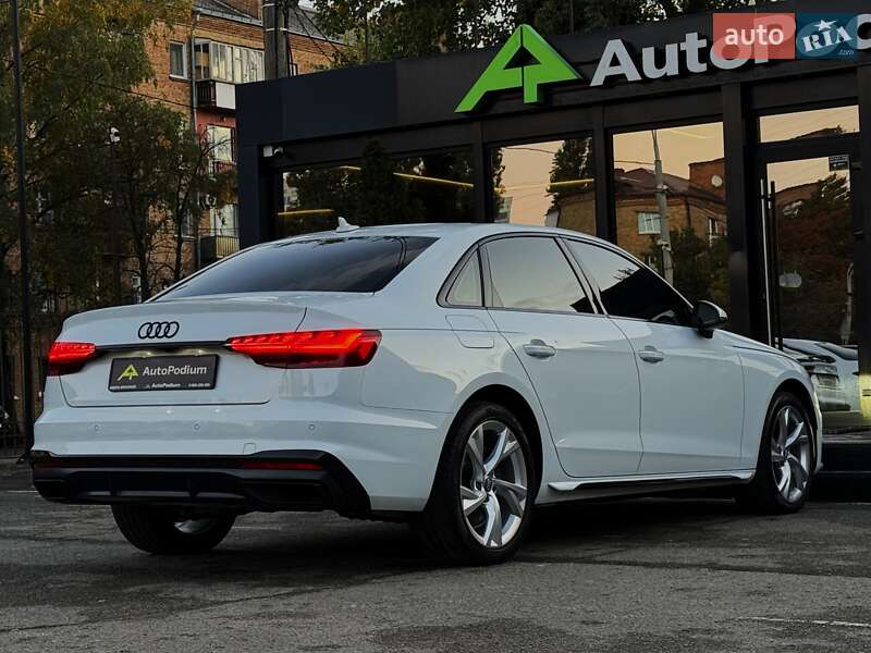 Седан Audi A4 2020 в Киеве