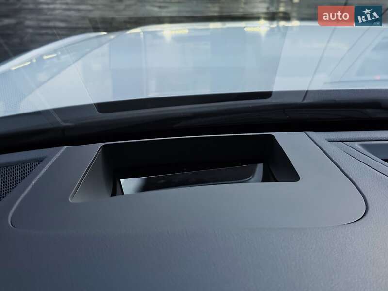 Седан Audi A4 2020 в Киеве