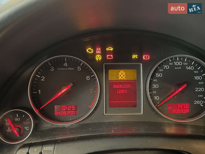 Седан Audi A4 2001 в Павлограді