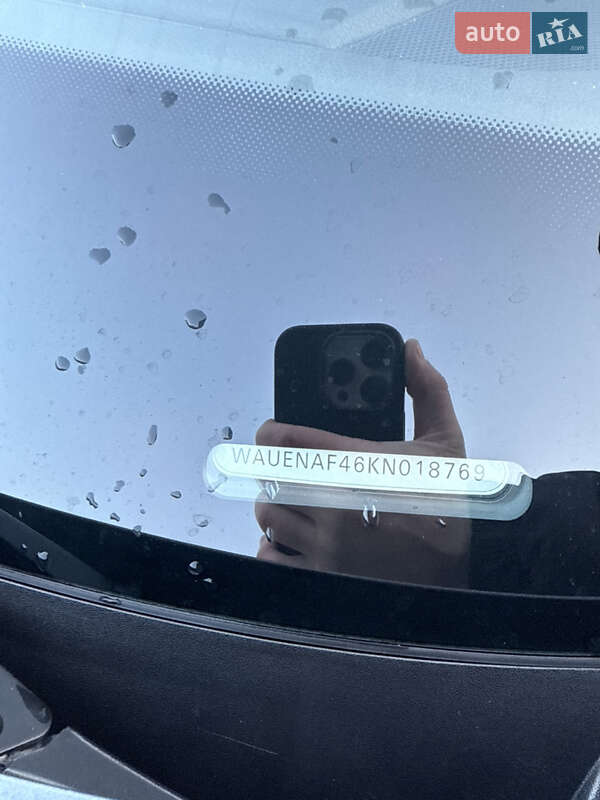 Седан Audi A4 2019 в Бучаче