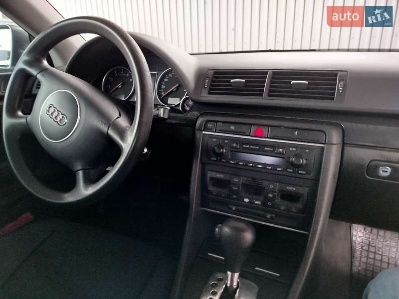 Седан Audi A4 2001 в Тернополі