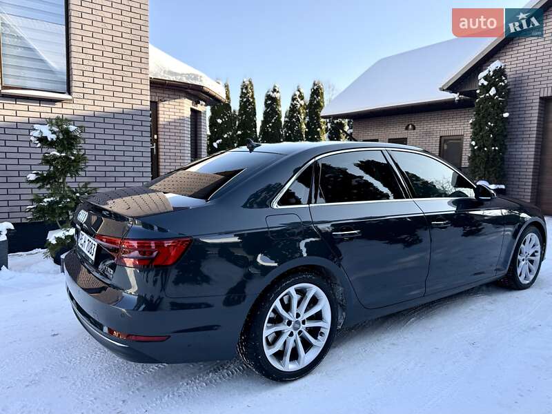Седан Audi A4 2016 в Рівному