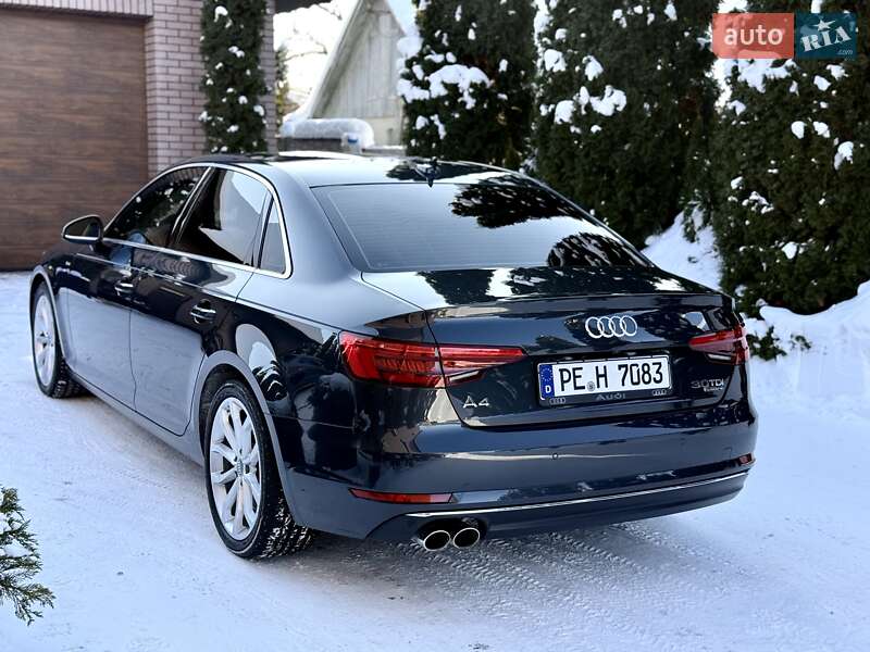 Седан Audi A4 2016 в Рівному