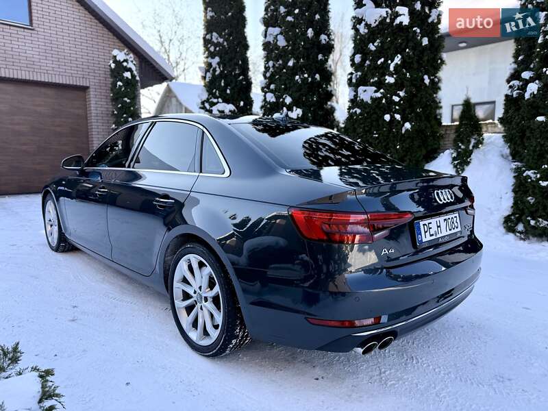 Седан Audi A4 2016 в Рівному