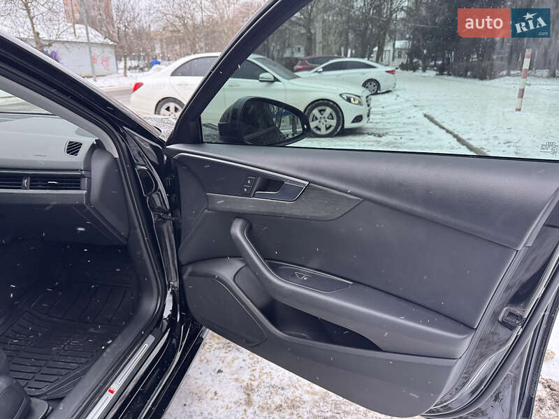 Седан Audi A4 2016 в Одесі