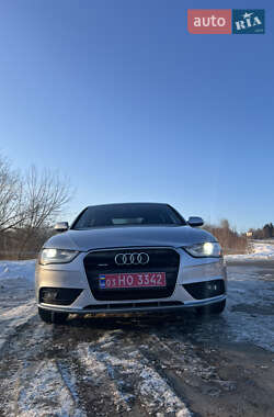Седан Audi A4 2015 в Ивано-Франковске