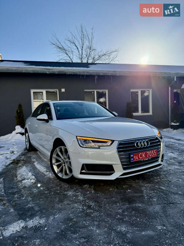 Седан Audi A4 2019 в Львове