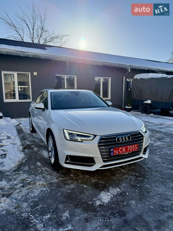 Седан Audi A4 2019 в Львове
