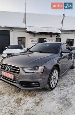 Седан Audi A4 2015 в Чернигове