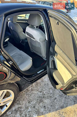 Седан Audi A4 2012 в Прилуках