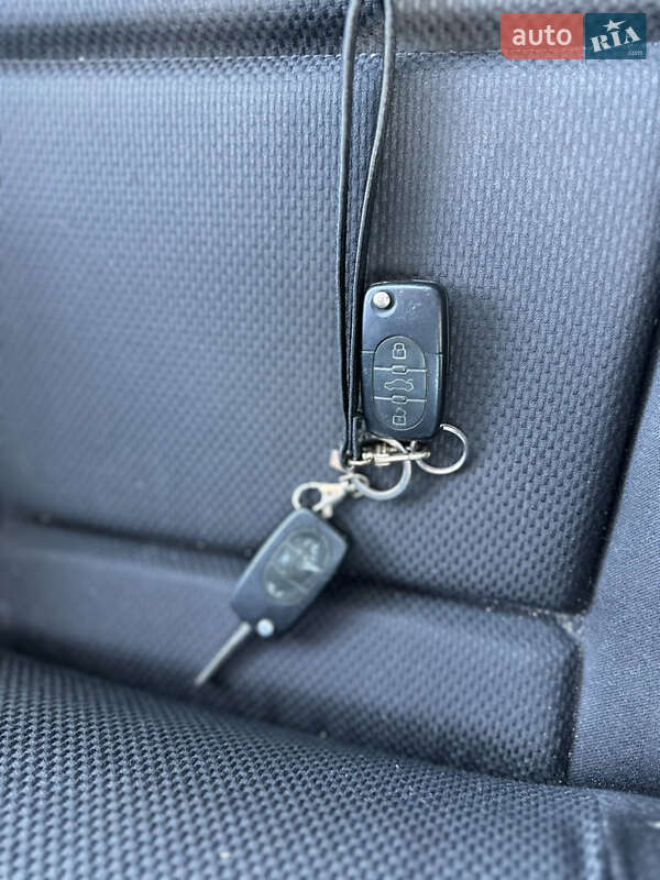 Седан Audi A4 2002 в Сарнах фото 26 Седан Audi A4 2002 в Сарнах