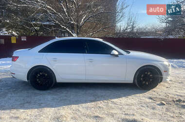 Седан Audi A4 2017 в Киеве