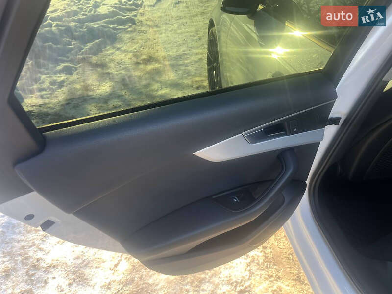 Седан Audi A4 2017 в Киеве фото 11 Седан Audi A4 2017 в Киеве