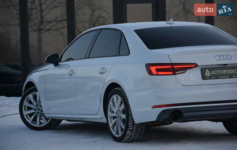 Седан Audi A4 2018 в Києві