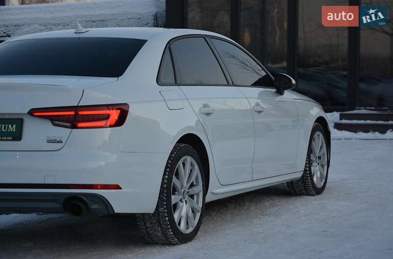 Седан Audi A4 2018 в Києві