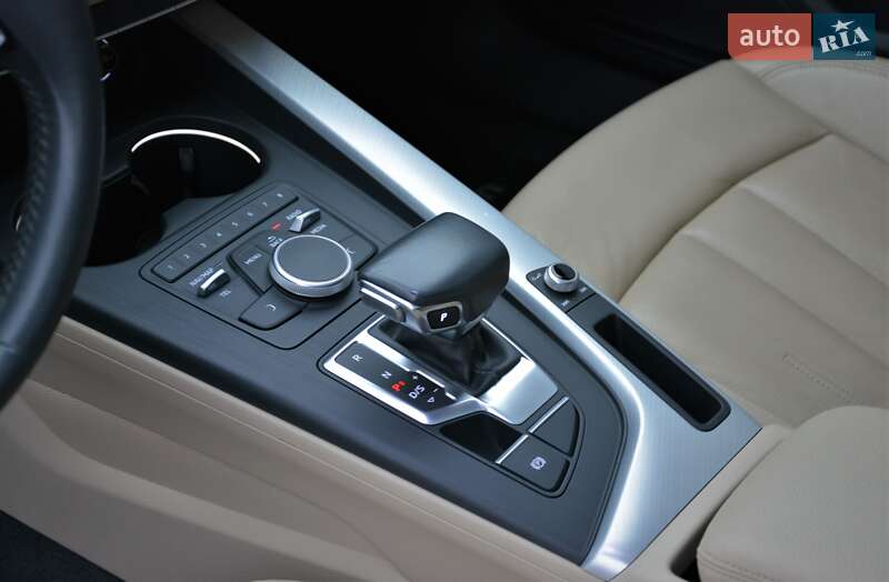 Седан Audi A4 2018 в Києві