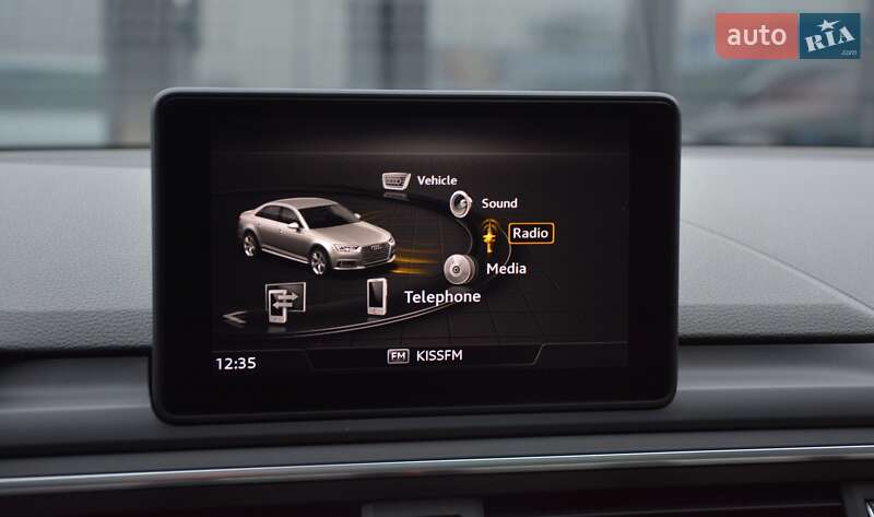 Седан Audi A4 2018 в Києві