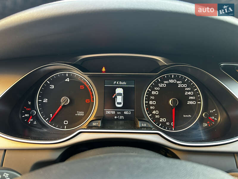 Седан Audi A4 2014 в Мукачевому