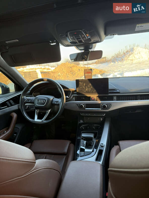 Седан Audi A4 2021 в Луцьку