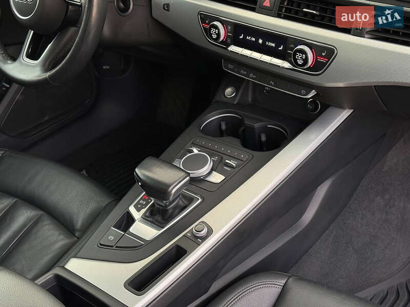 Седан Audi A4 2019 в Киеве