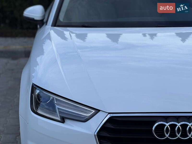 Седан Audi A4 2018 в Одессе