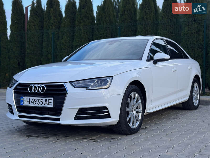 Седан Audi A4 2018 в Одессе