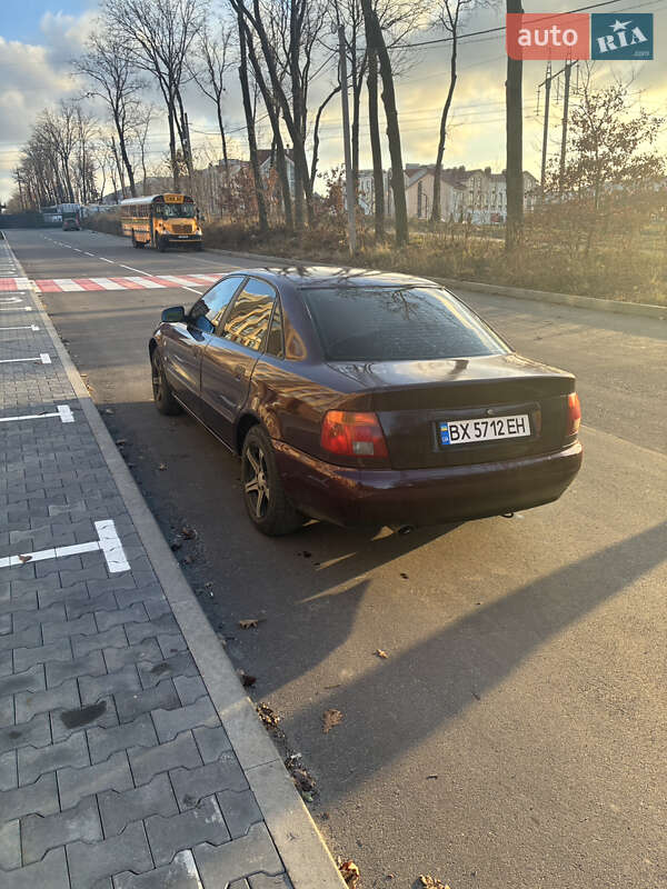 Седан Audi A4 1996 в Киеве