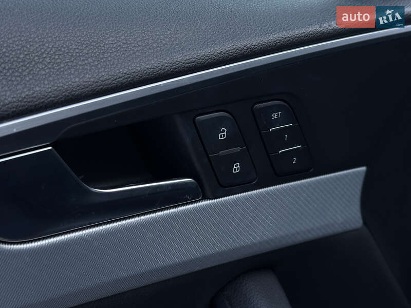 Седан Audi A4 2015 в Стрию фото 33 Седан Audi A4 2015 в Стрию