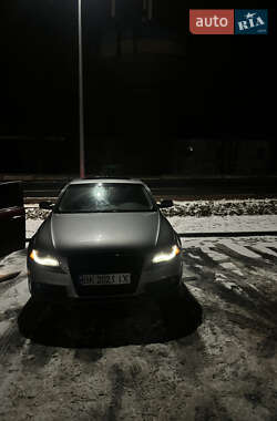 Седан Audi A4 2011 в Ровно