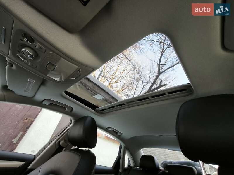 Седан Audi A4 2014 в Львові