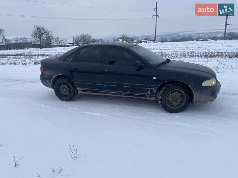 Седан Audi A4 1999 в Крыжополе