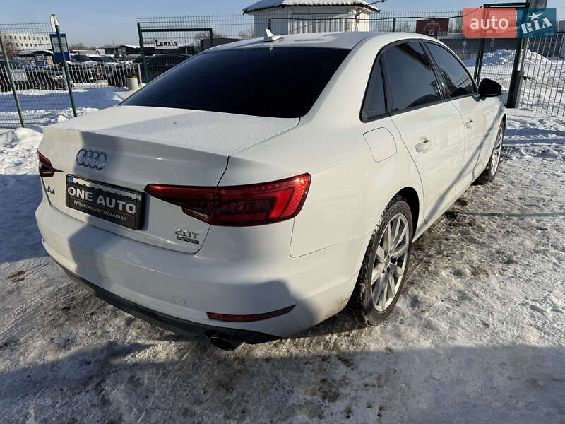 Седан Audi A4 2016 в Киеве