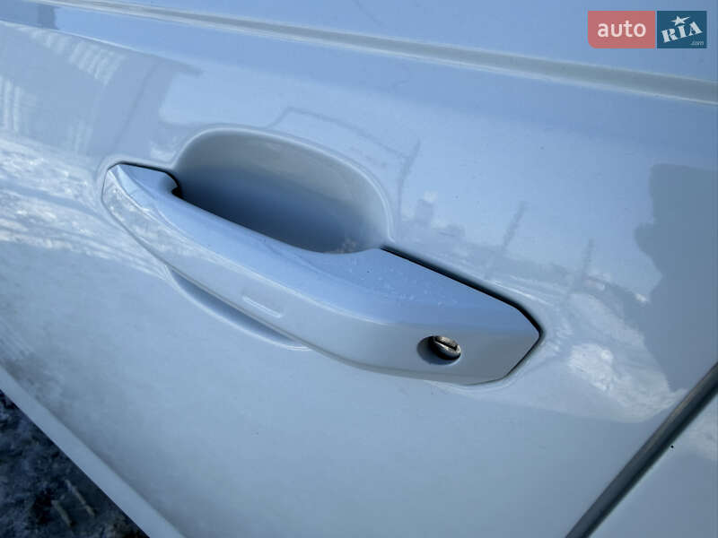 Седан Audi A4 2016 в Киеве