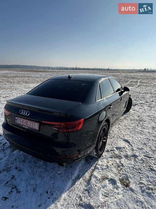 Седан Audi A4 2017 в Полтаві