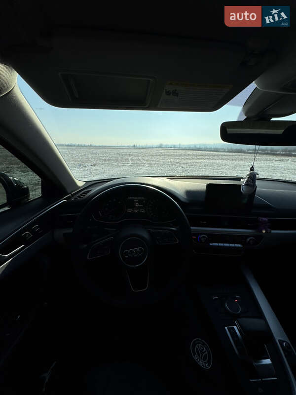 Седан Audi A4 2017 в Полтаві