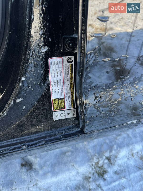 Седан Audi A4 2017 в Полтаві