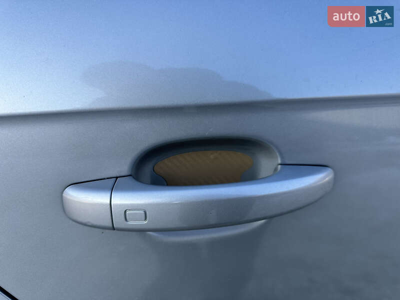 Седан Audi A4 2014 в Чернігові