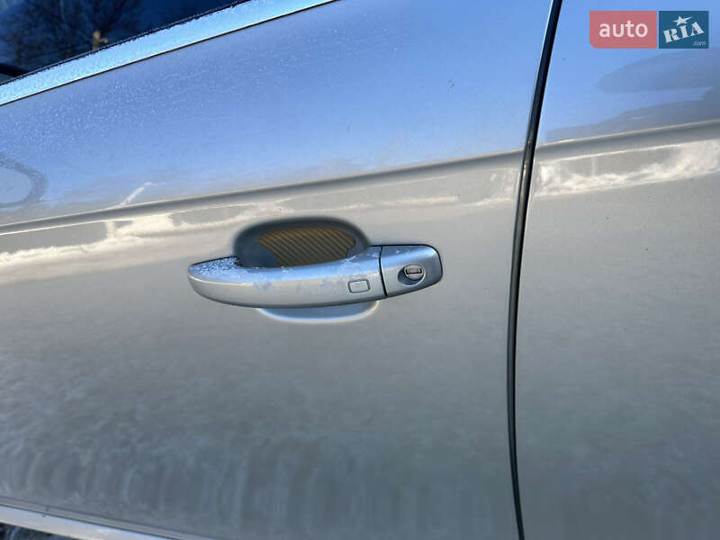 Седан Audi A4 2014 в Чернігові