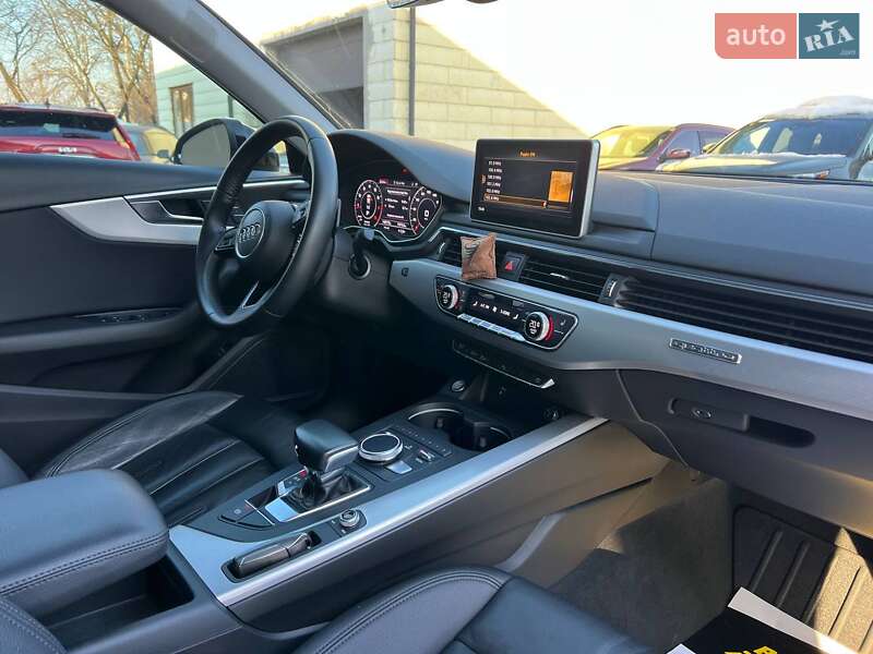 Седан Audi A4 2017 в Ивано-Франковске