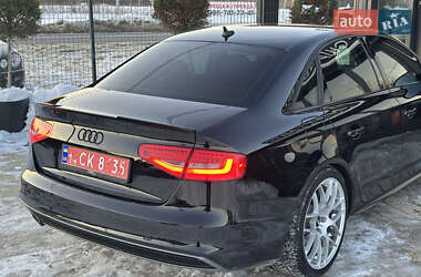 Седан Audi A4 2013 в Львове