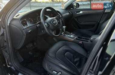 Седан Audi A4 2013 в Львове