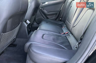 Седан Audi A4 2013 в Львове