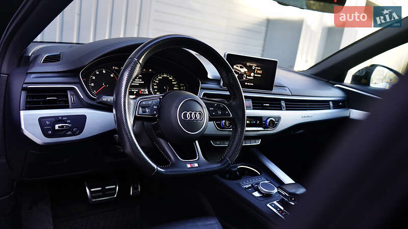 Седан Audi A4 2016 в Львове