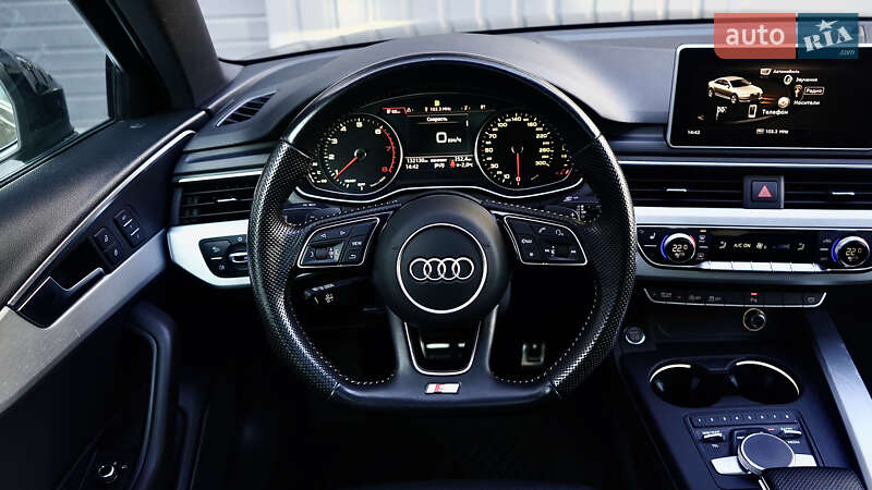 Седан Audi A4 2016 в Львове