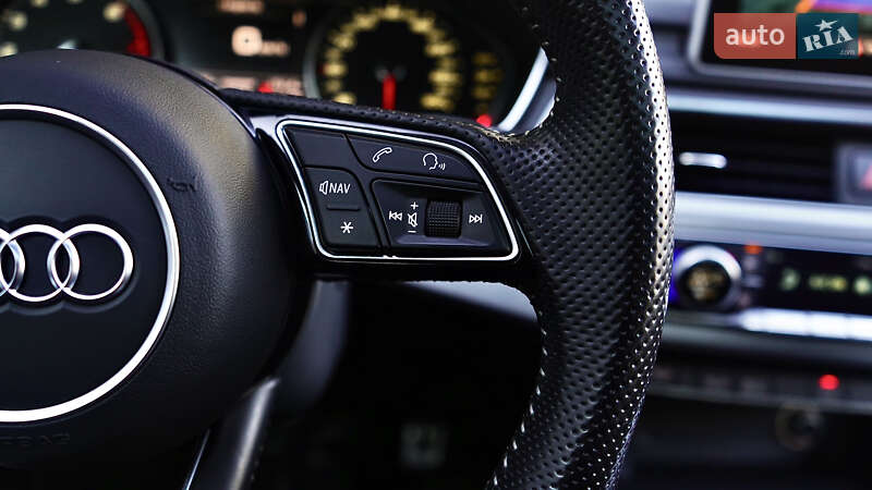 Седан Audi A4 2016 в Львове