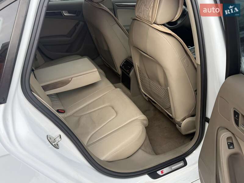 Седан Audi A4 2011 в Запорожье