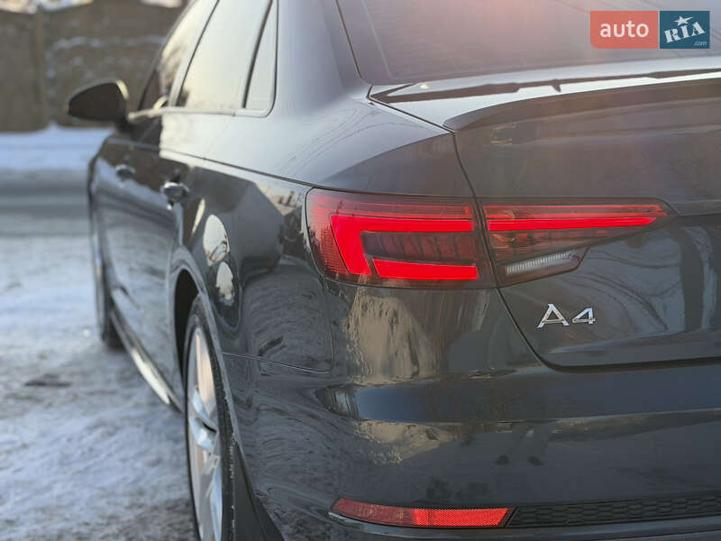 Седан Audi A4 2016 в Киеве